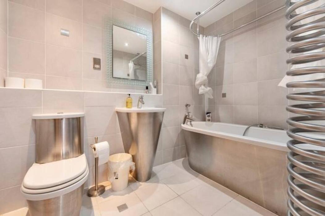 Cardiff City Apartment 2 ภายนอก รูปภาพ