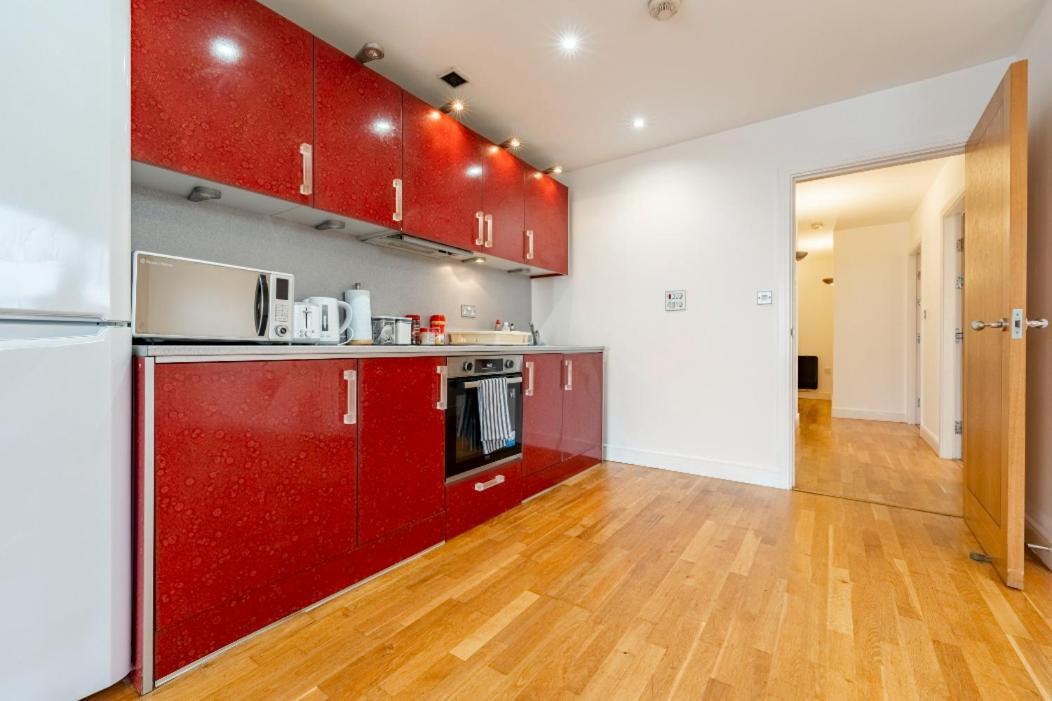 Cardiff City Apartment 2 ภายนอก รูปภาพ