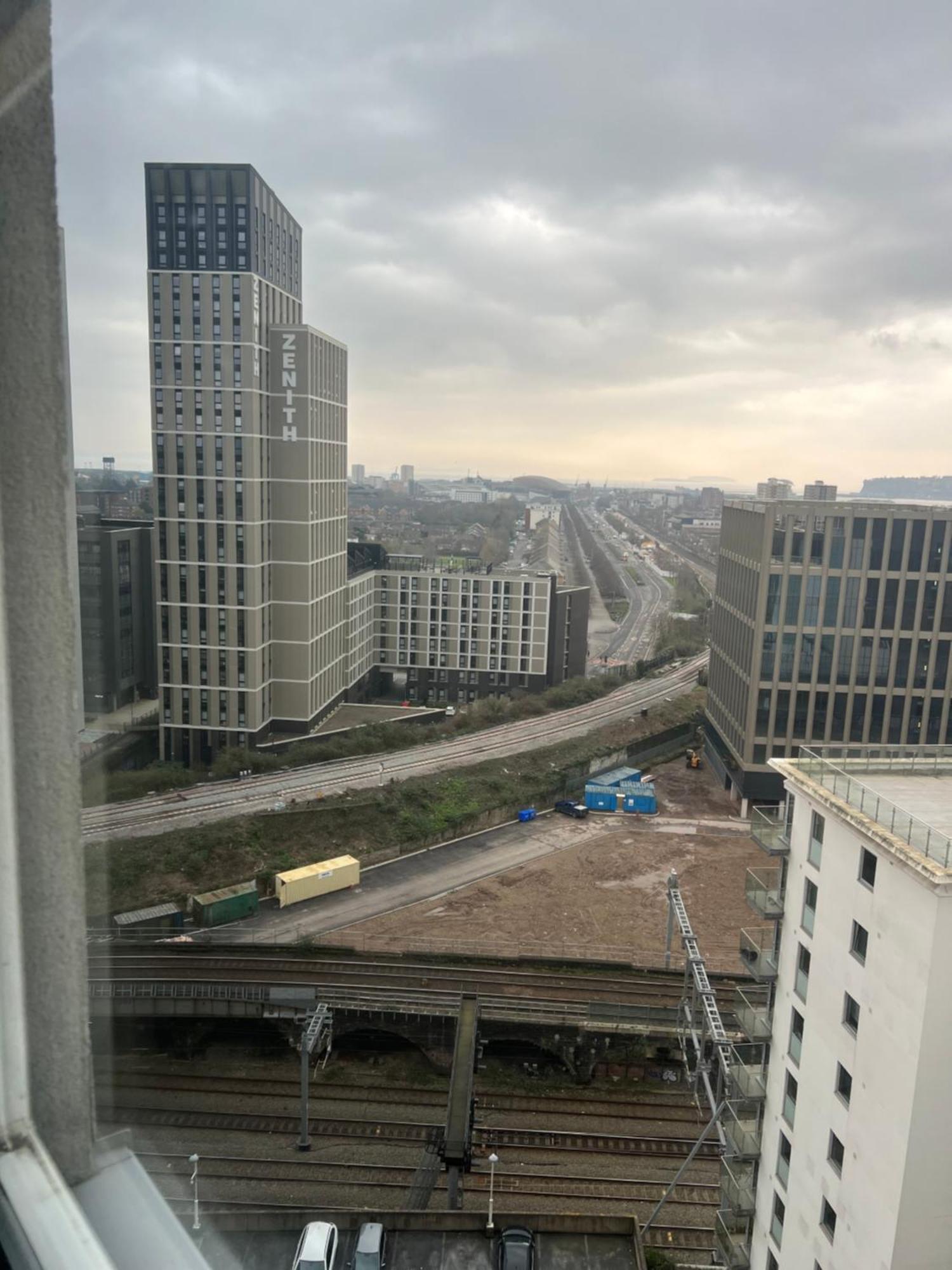 Cardiff City Apartment 2 ภายนอก รูปภาพ