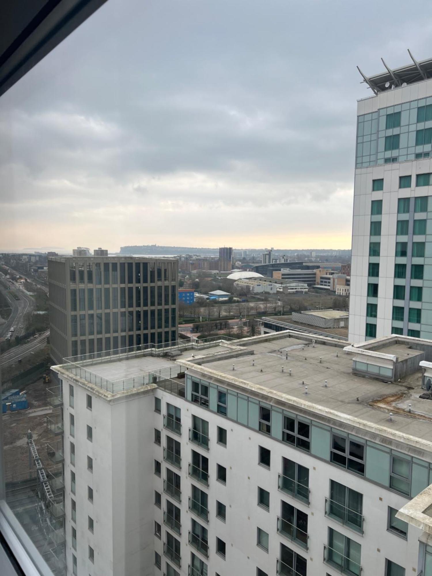 Cardiff City Apartment 2 ภายนอก รูปภาพ